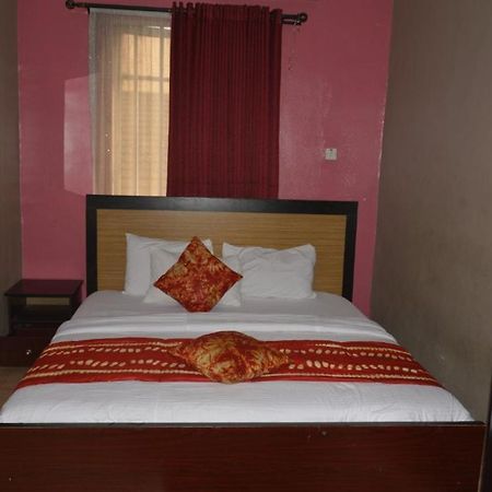 Esporta Suites Yaba Lagos Exterior foto